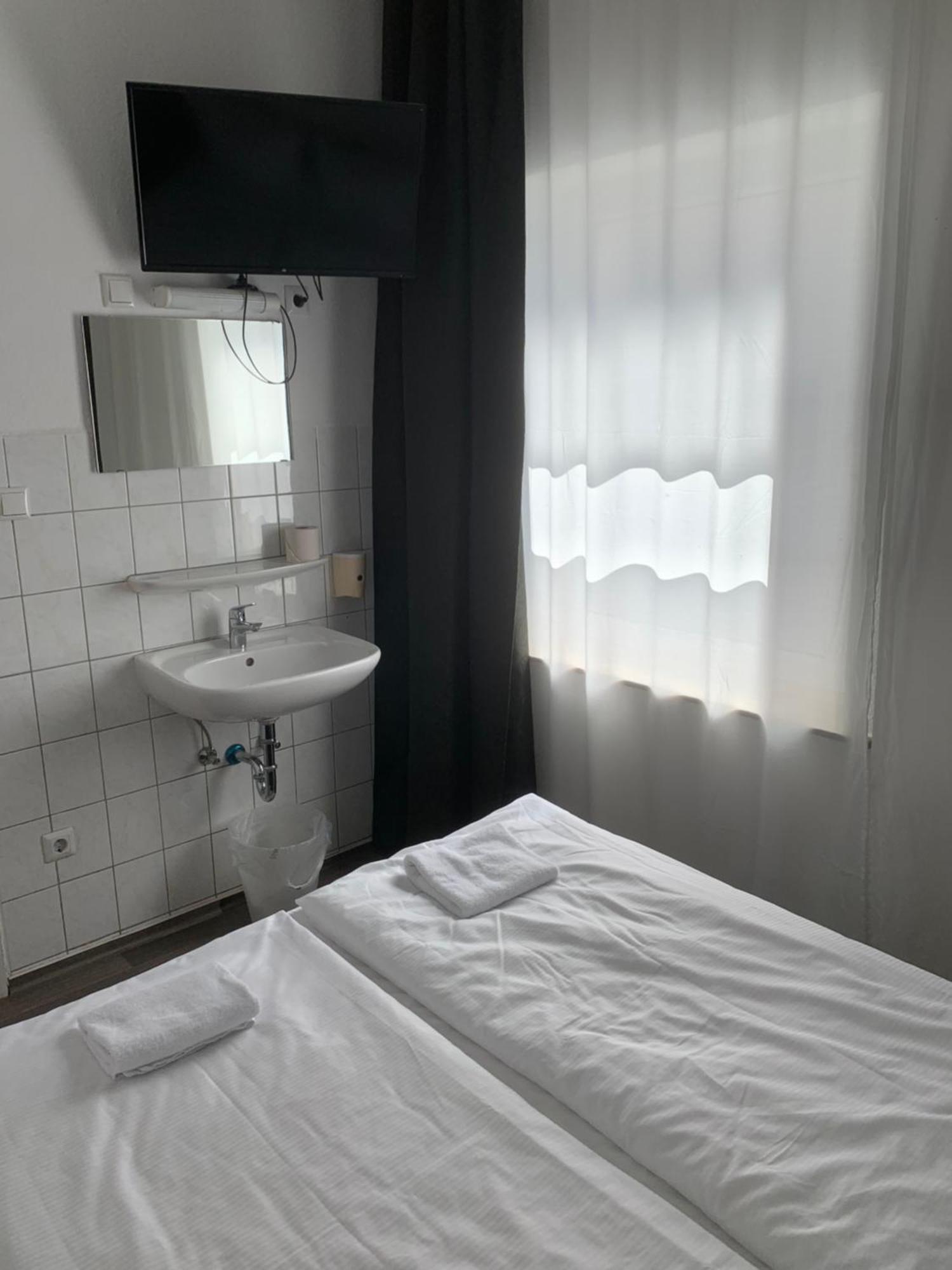 Hotel Bee Fang Hamburk Exteriér fotografie